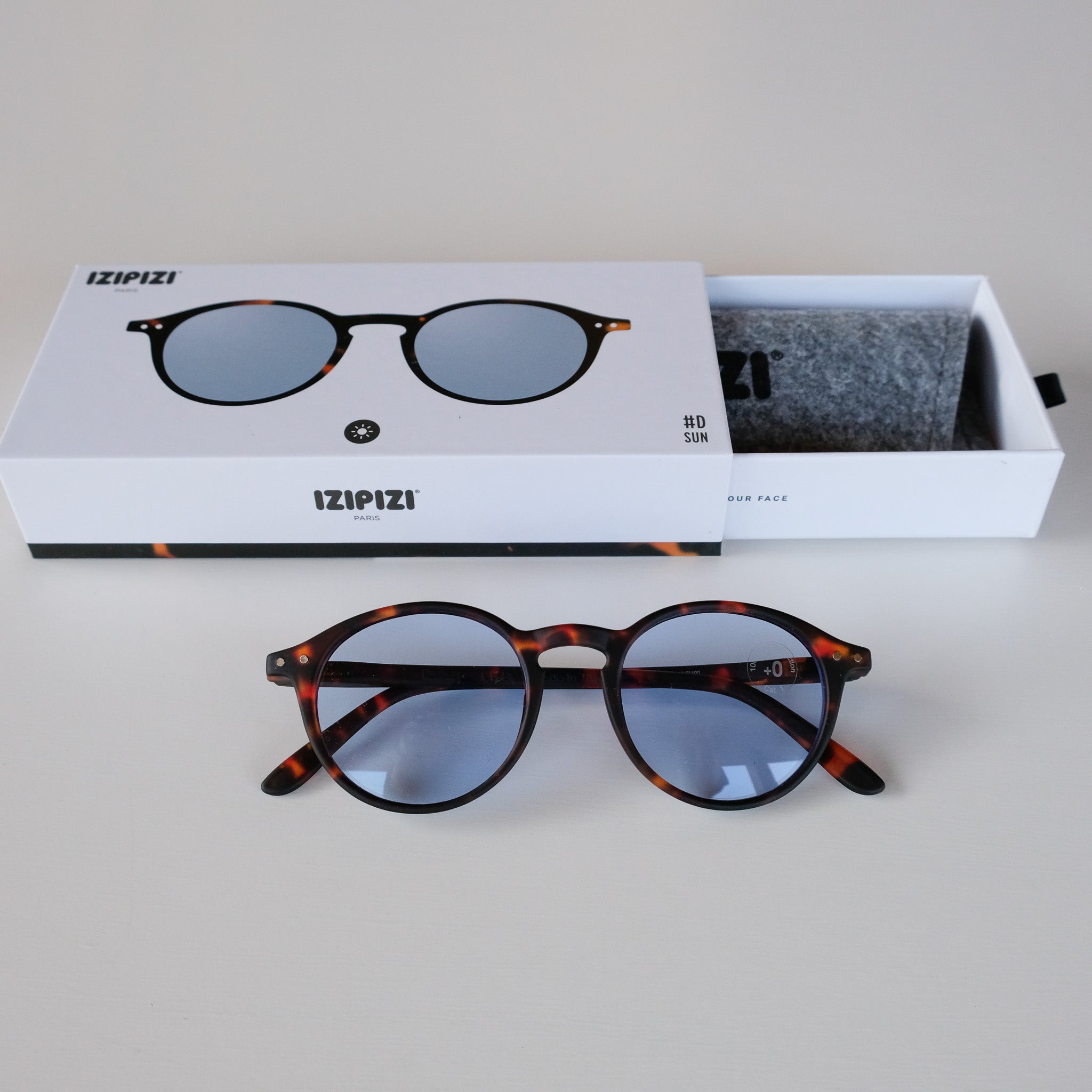 IZIPIZI SUN LIGHT#D - JAMES & CO. 鎌倉 公式サイト