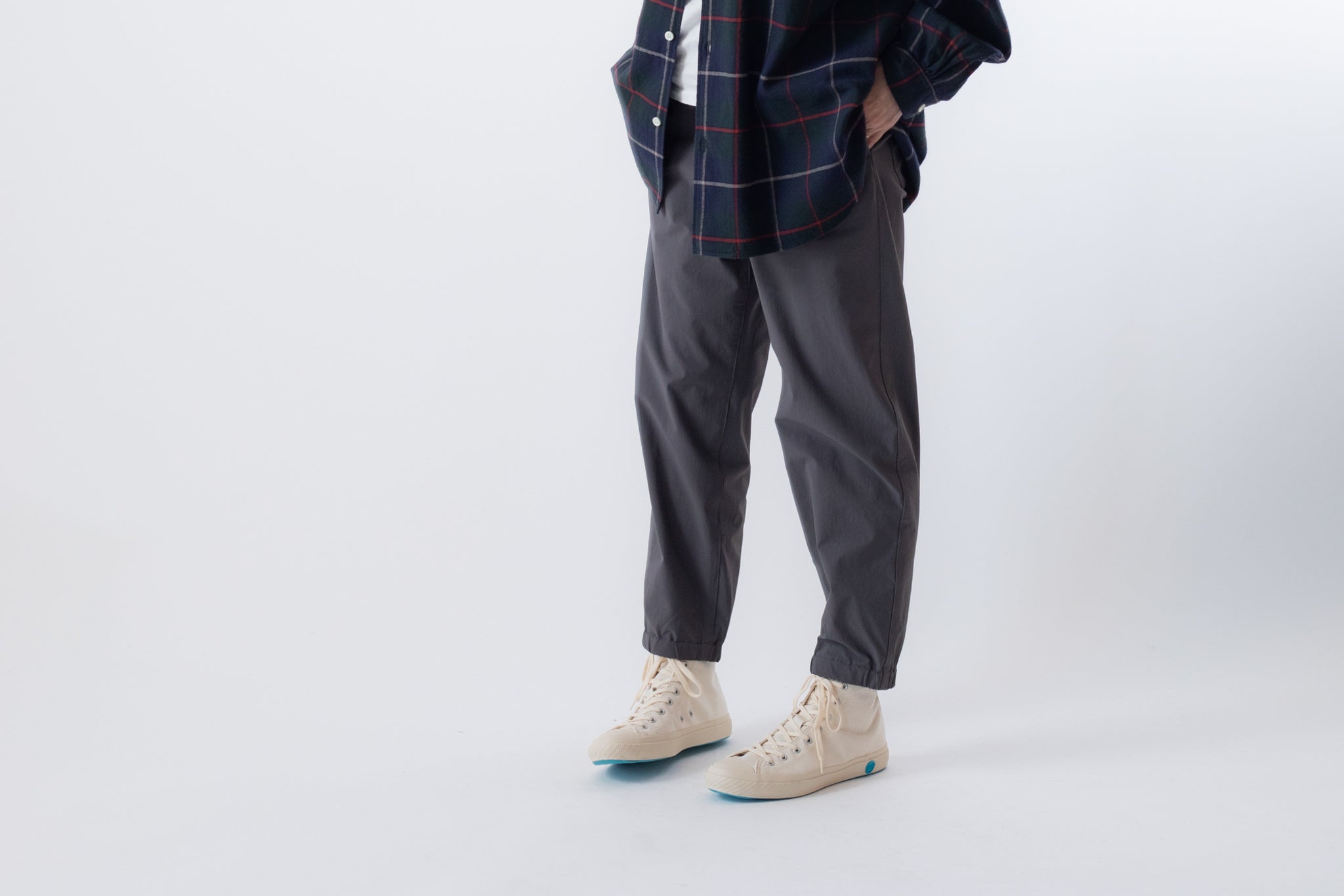 【まだ暑い季節にもぴったり！】Urban Easy Pantsのスタッフコーデ3選