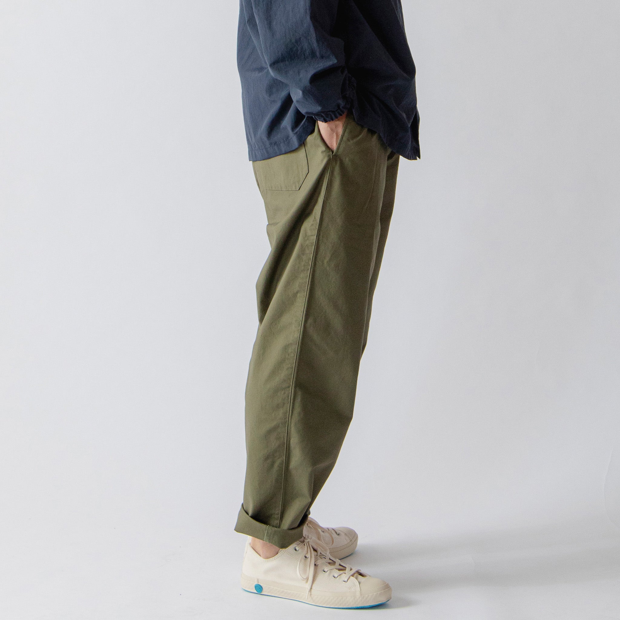 Chino Easy Pants（チノイージーパンツ）