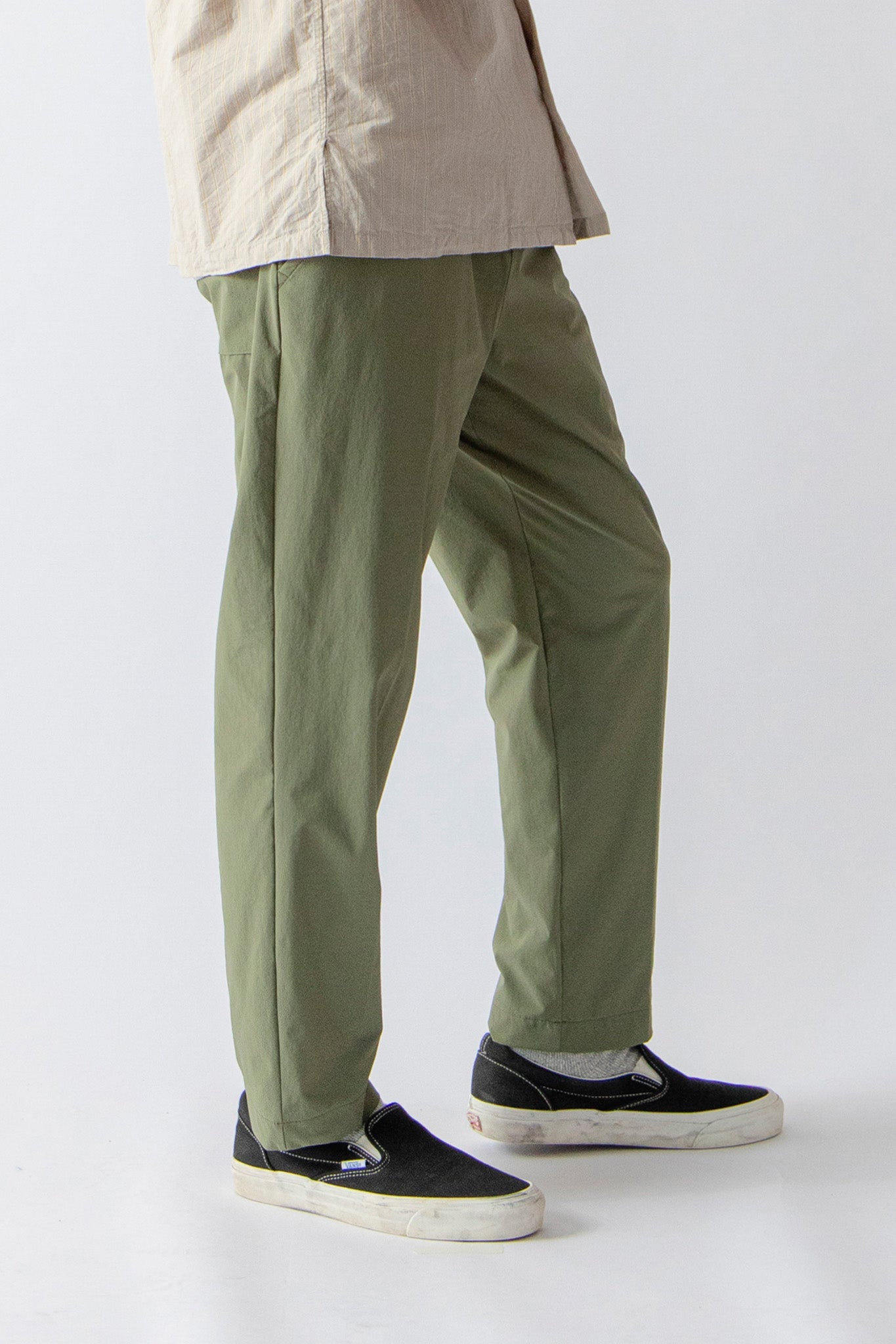 Urban Easy Slacks（アーバンイージースラックス）