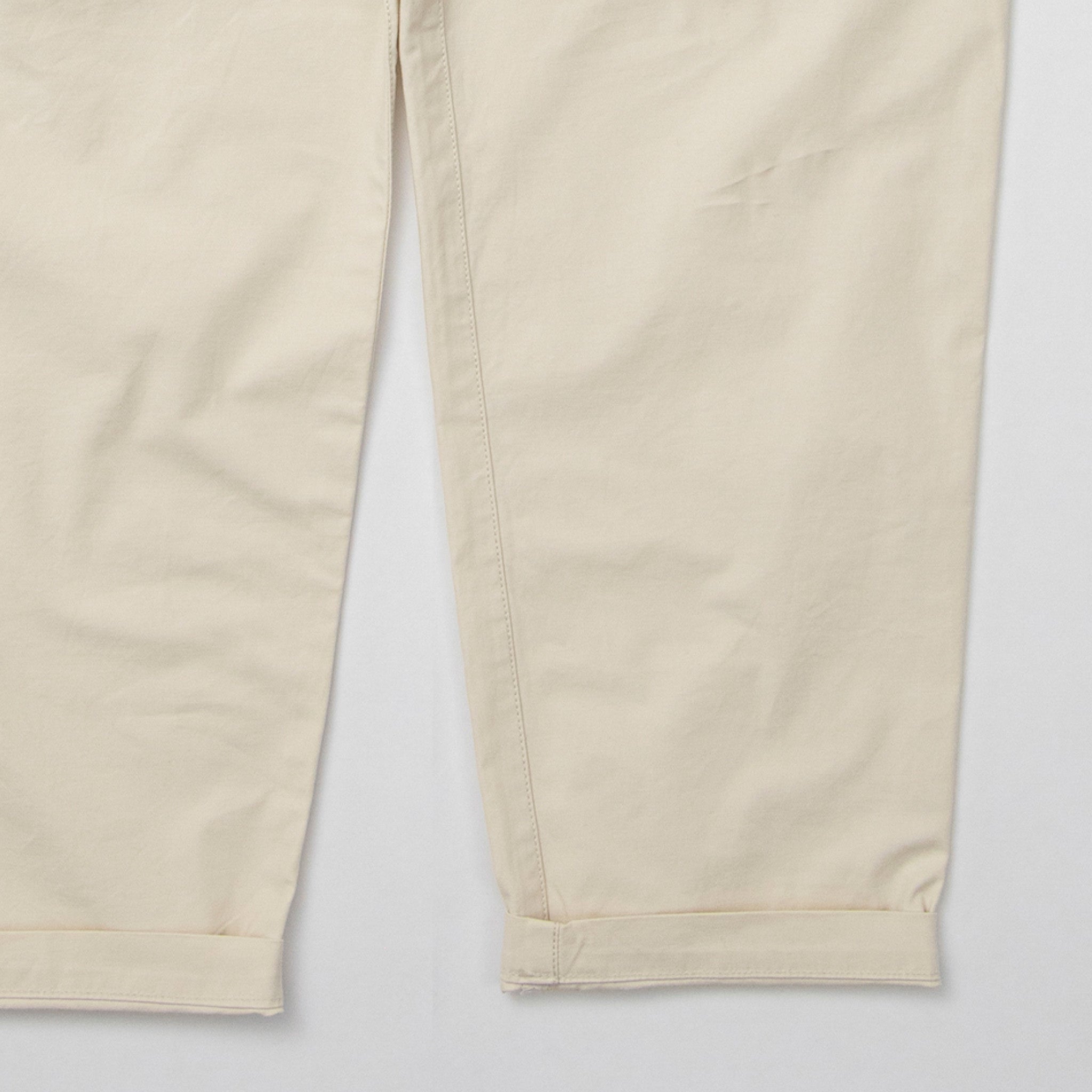 Chino Easy Pants（チノイージーパンツ）