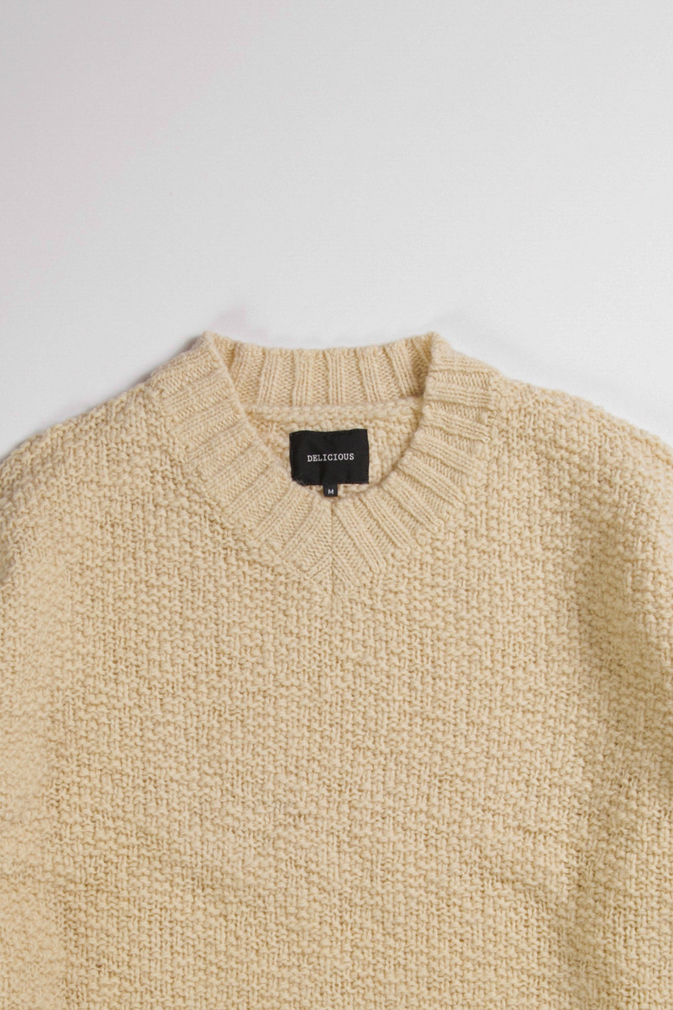V-neck Wool Knit Slub Yarn
