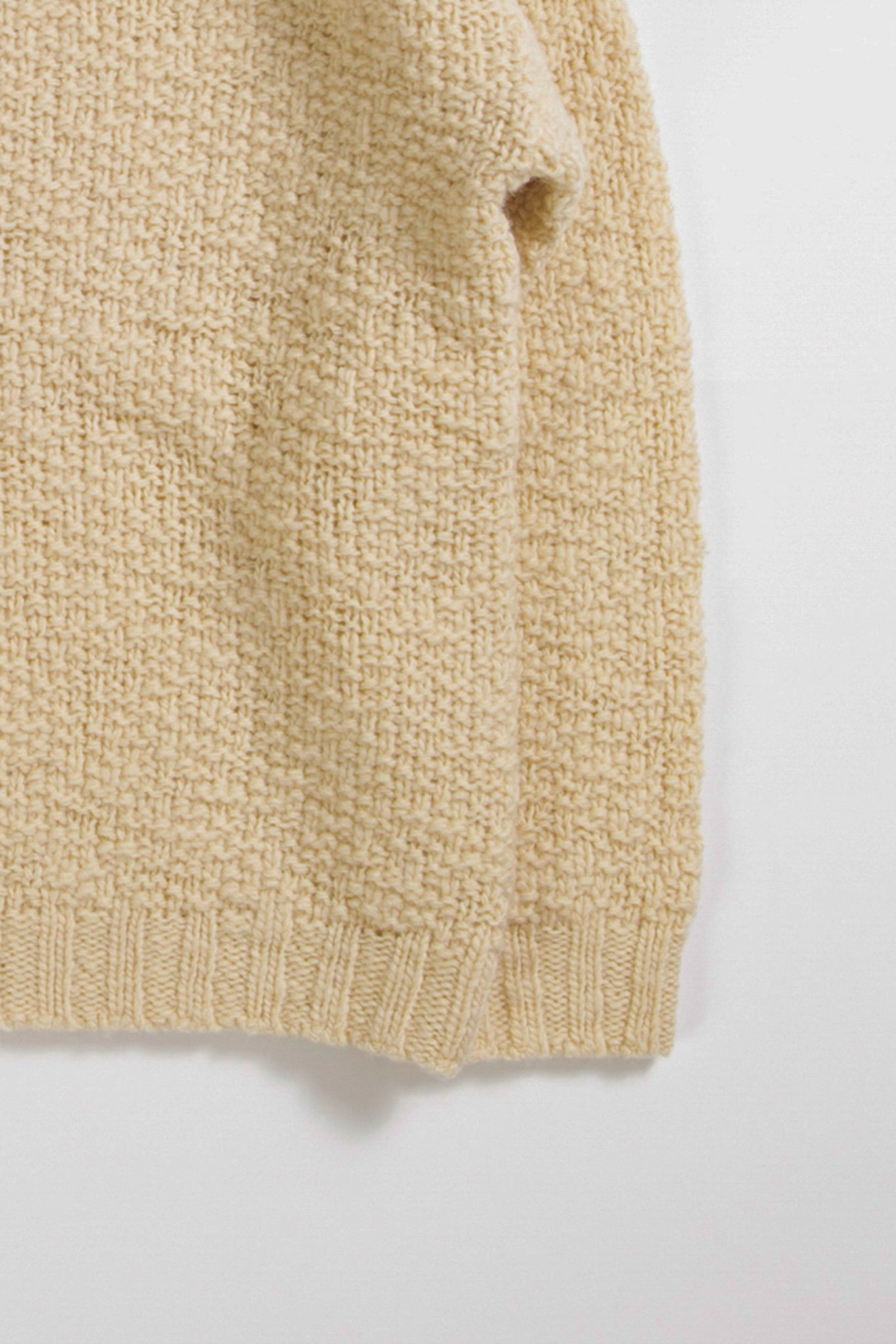 V-neck Wool Knit Slub Yarn