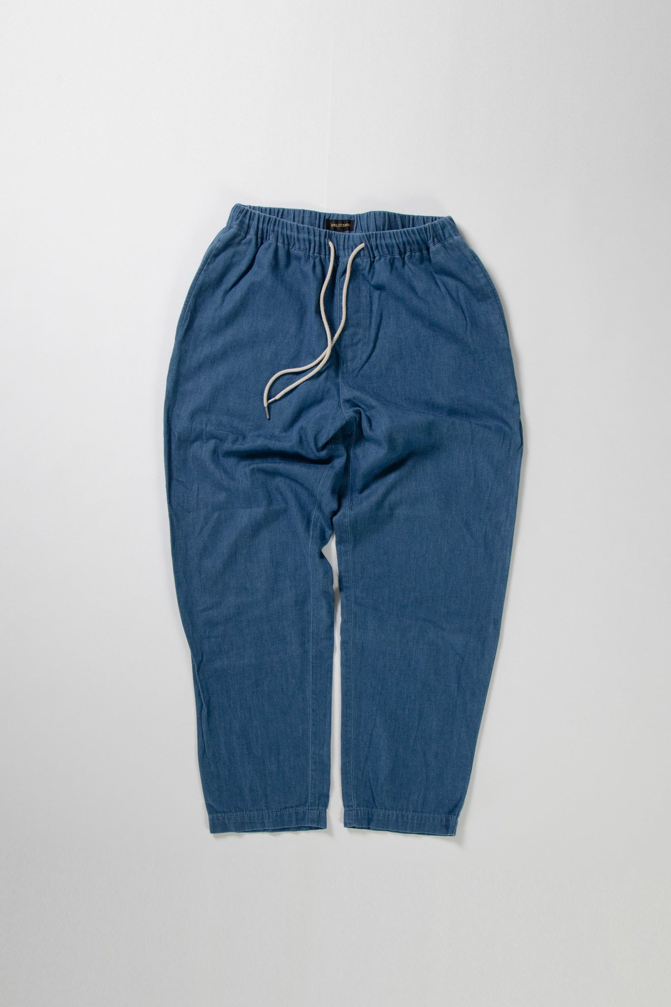 Light Denim Easy Pants | DELICIOUS（デリシャス）| JAMES & CO.鎌倉