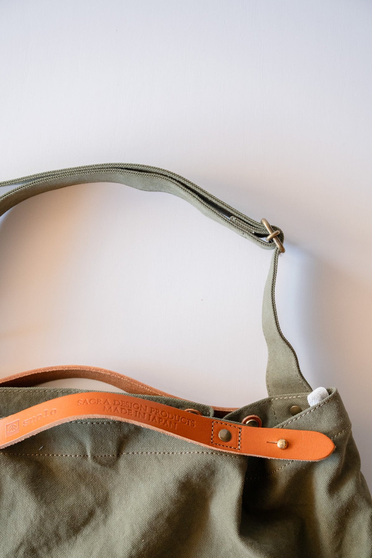 CROP middle - GRY