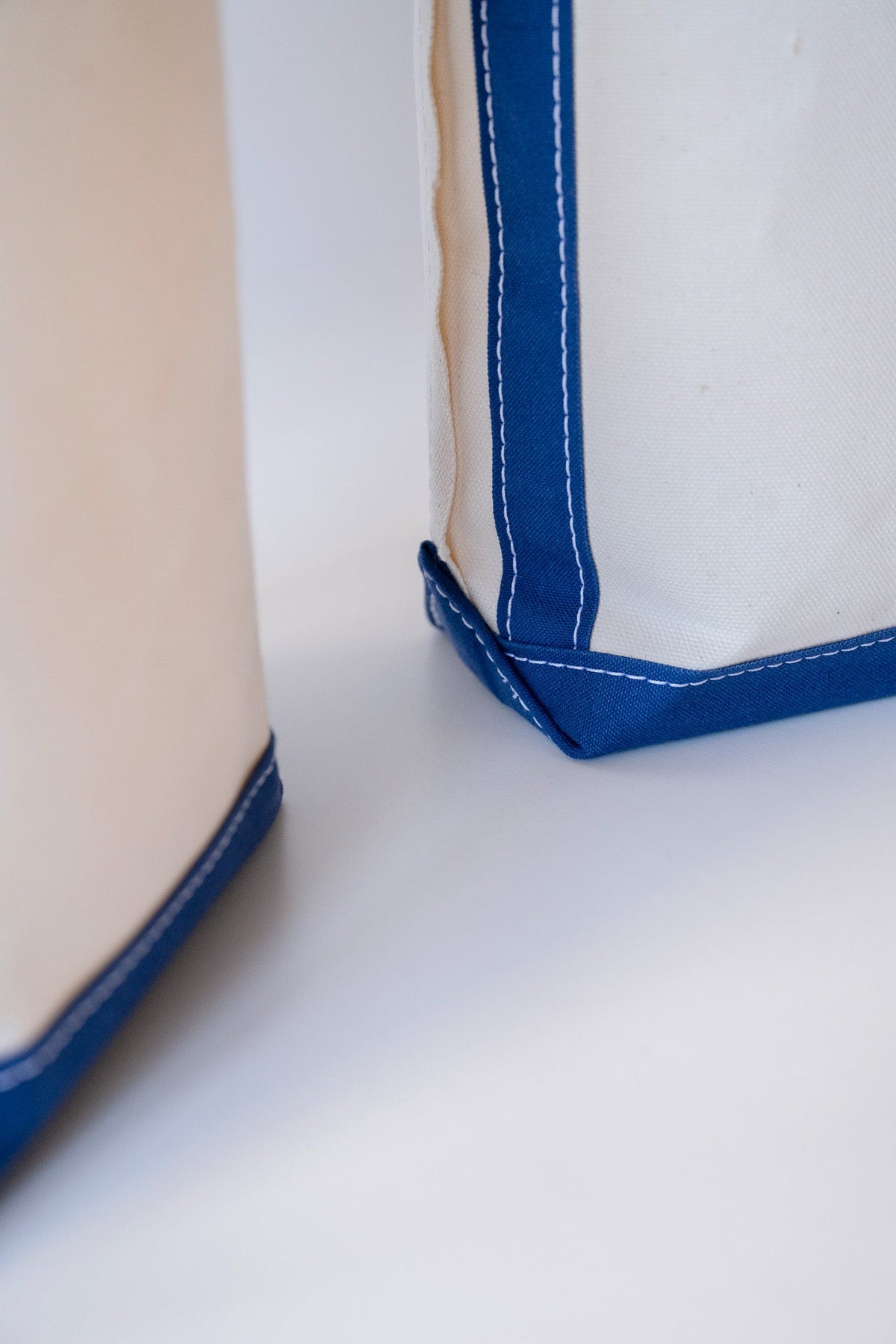 BAGUETTE TOTE SMALL - DK-BROWN/SMOKY-BLUE