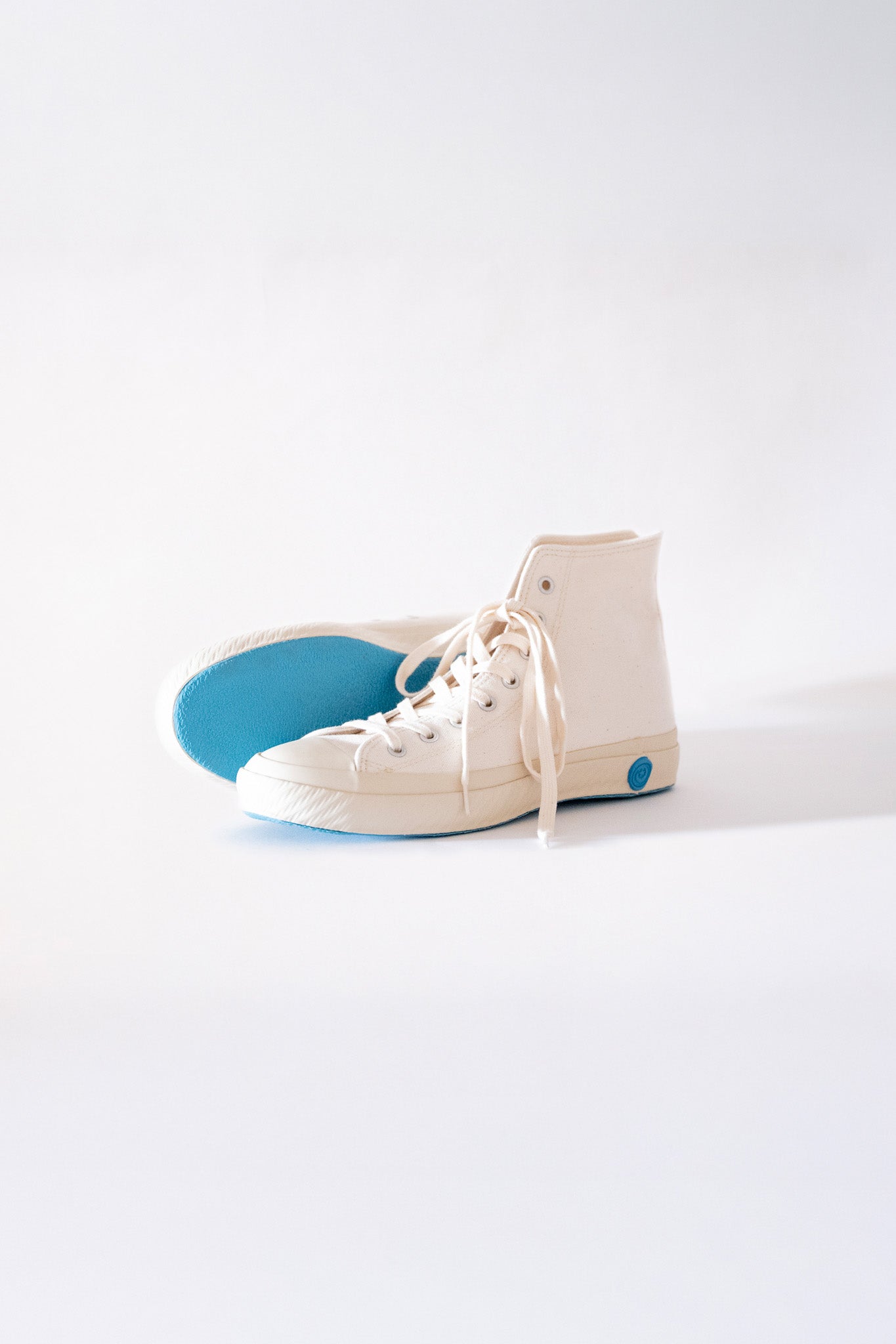 HIGH - WHITE