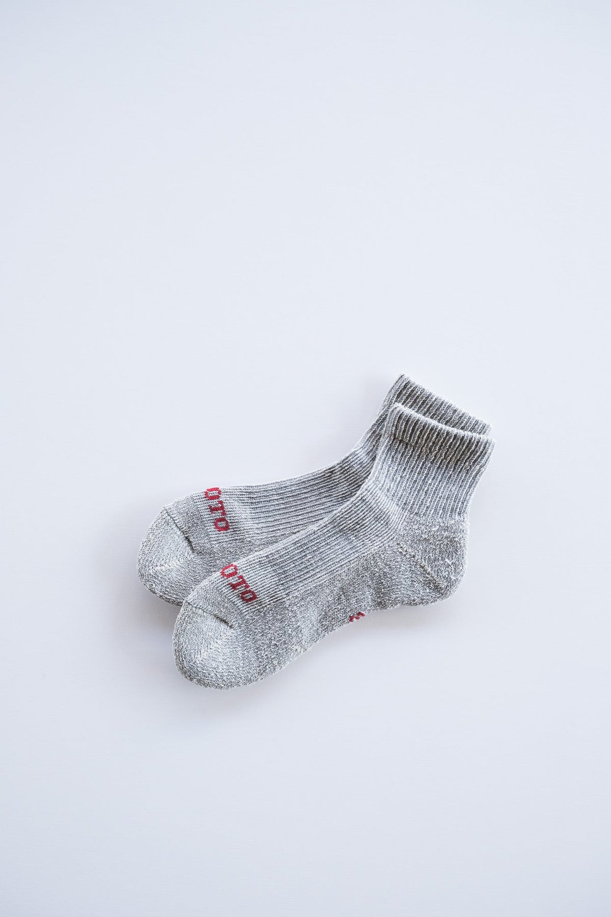 HEMP/ORGANIC COTTON PILE ANKLE SOCKS - GRY