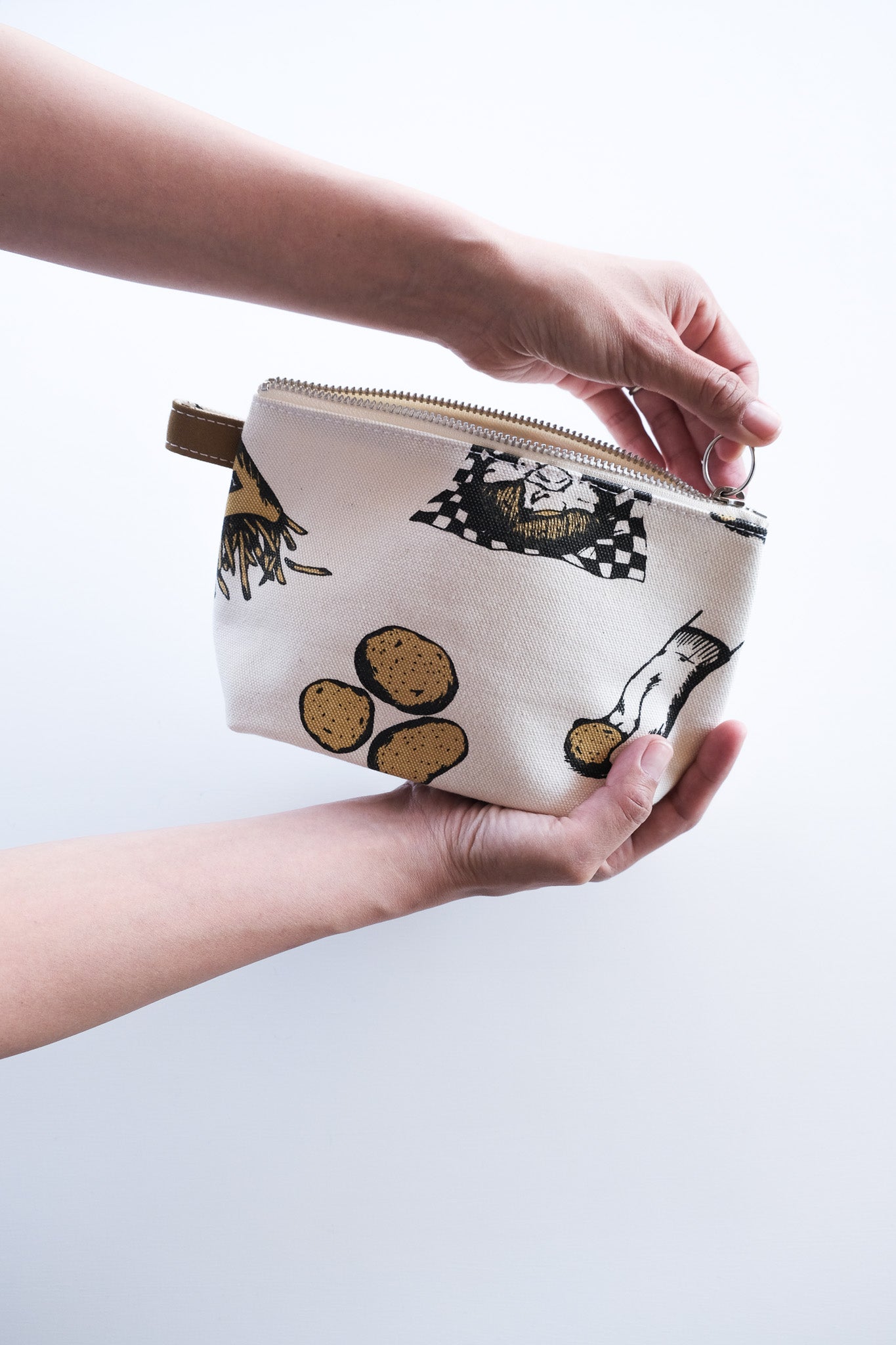 TOILETRY BAG MEDIUM PRINT