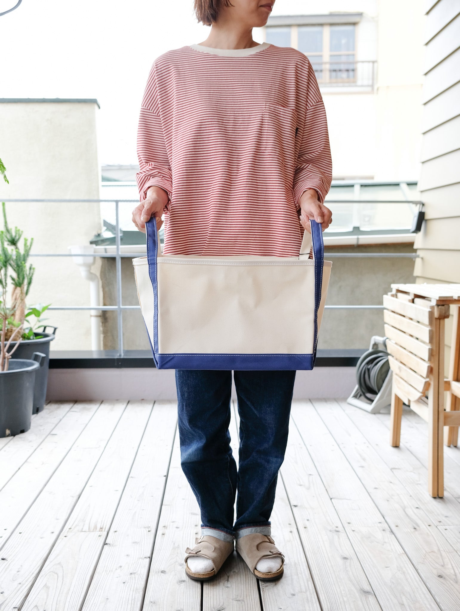 BOOK TOTE MEDIUM - NTL/BLK