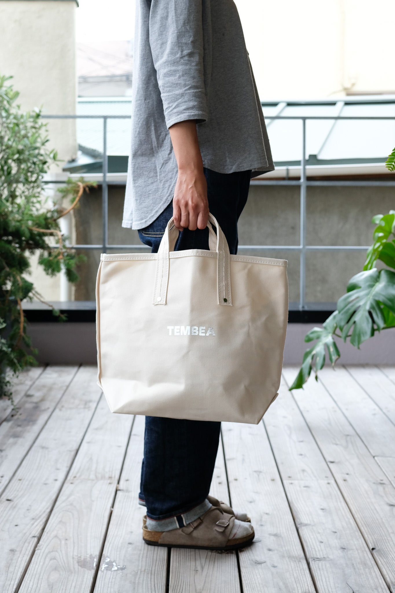 PAINTER TOTE MEDIUM