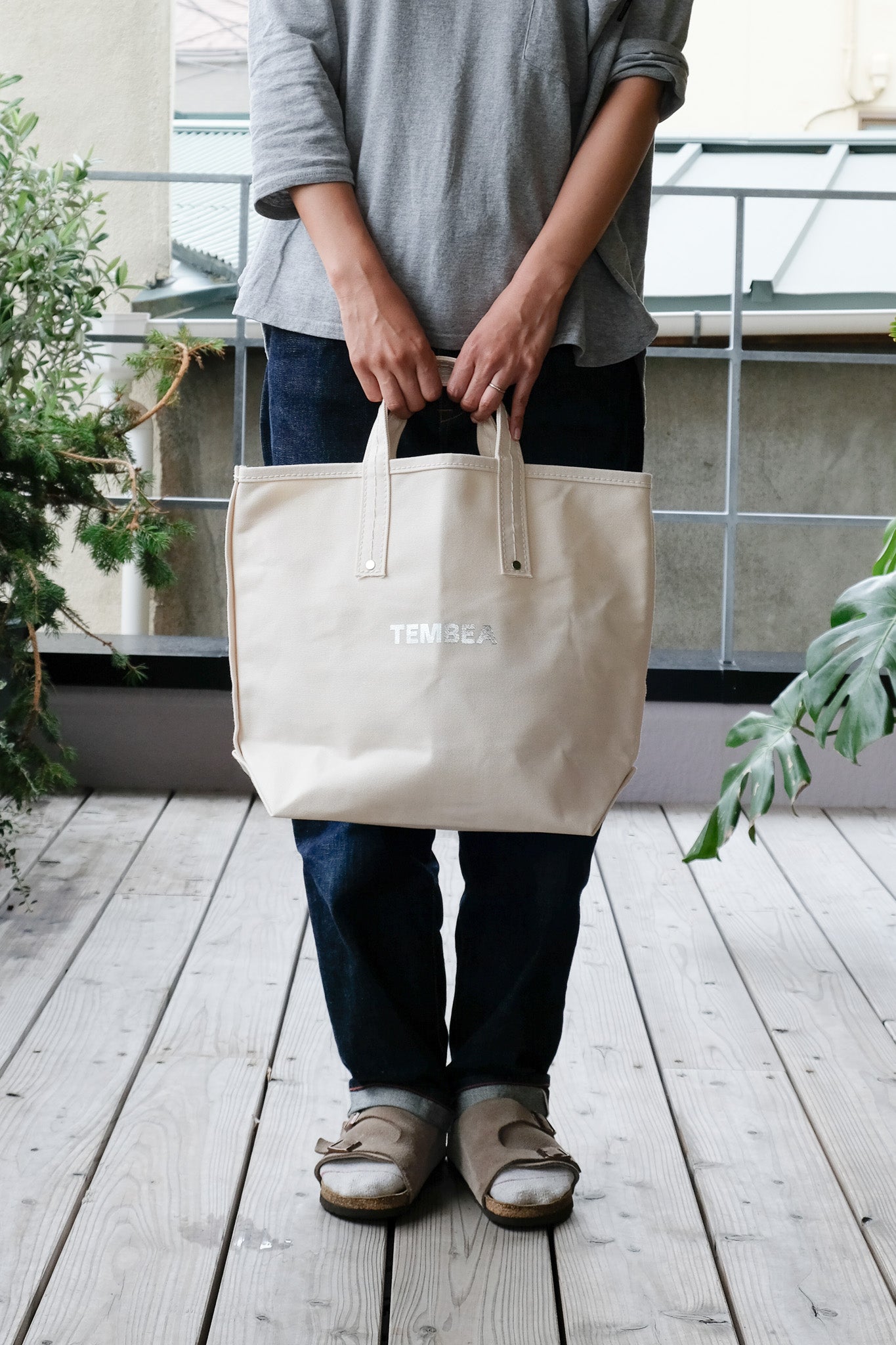 PAINTER TOTE MEDIUM
