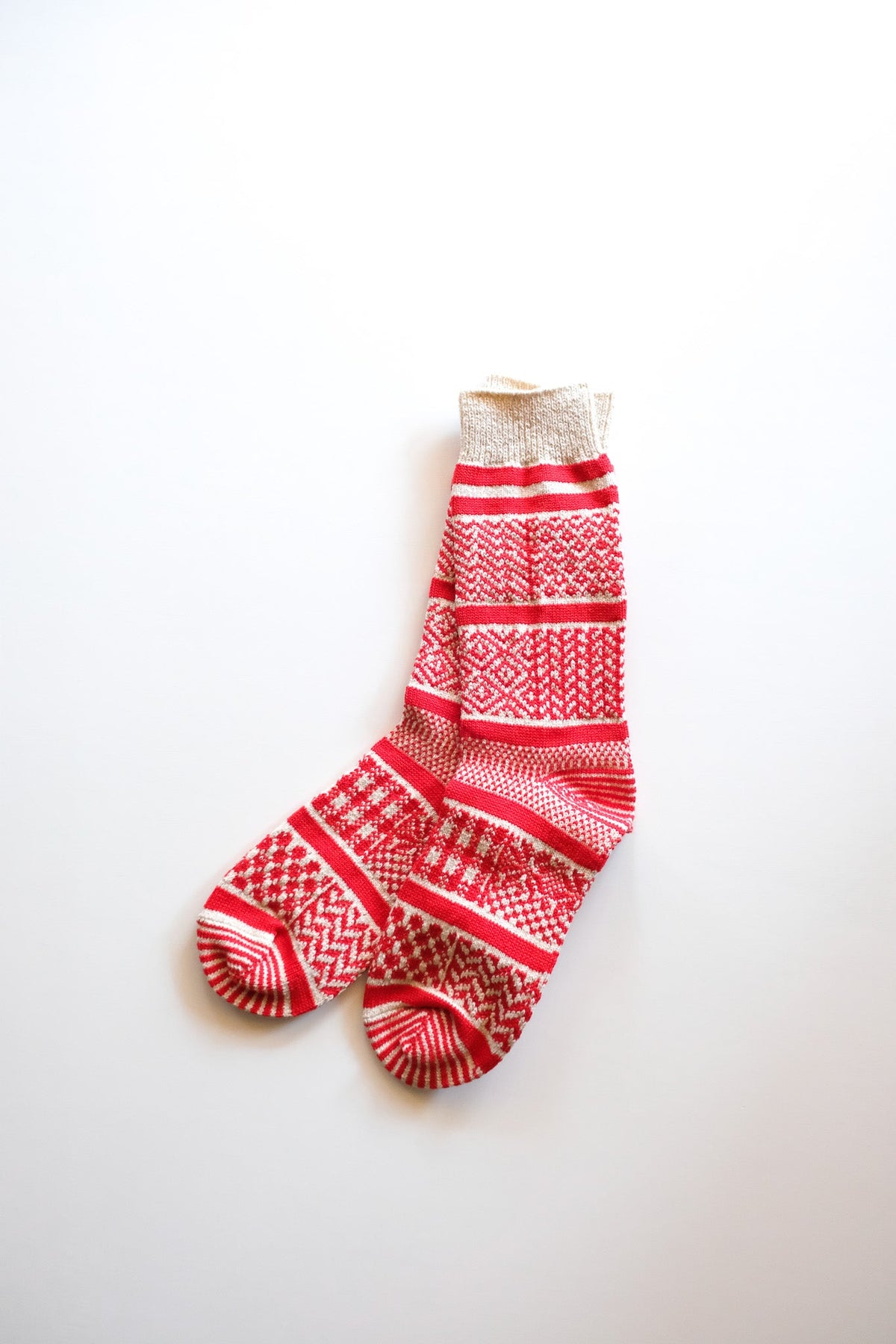 MULTI JACQUARD CREW SOCKS - IVORY/RED