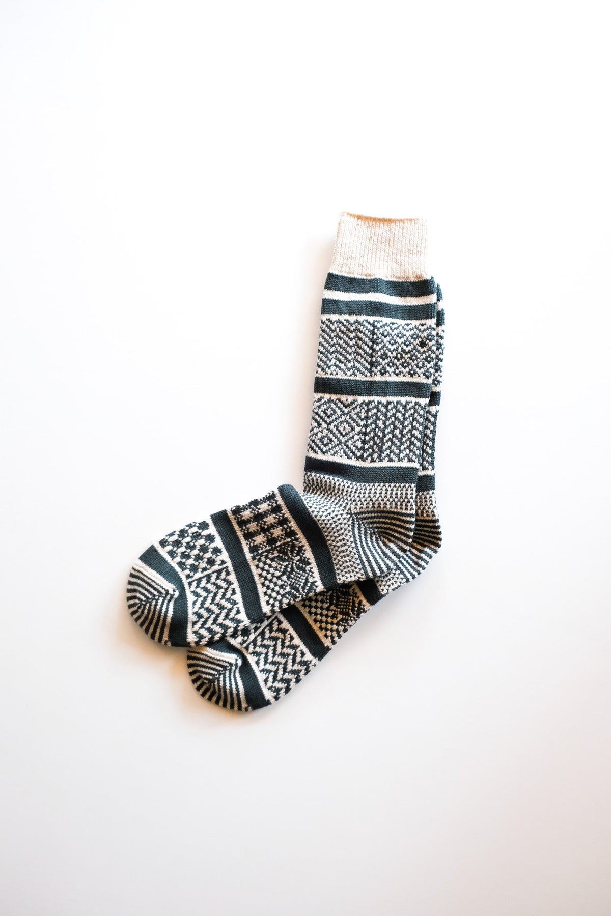 MULTI JACQUARD CREW SOCKS - IVORY/D.GREEN