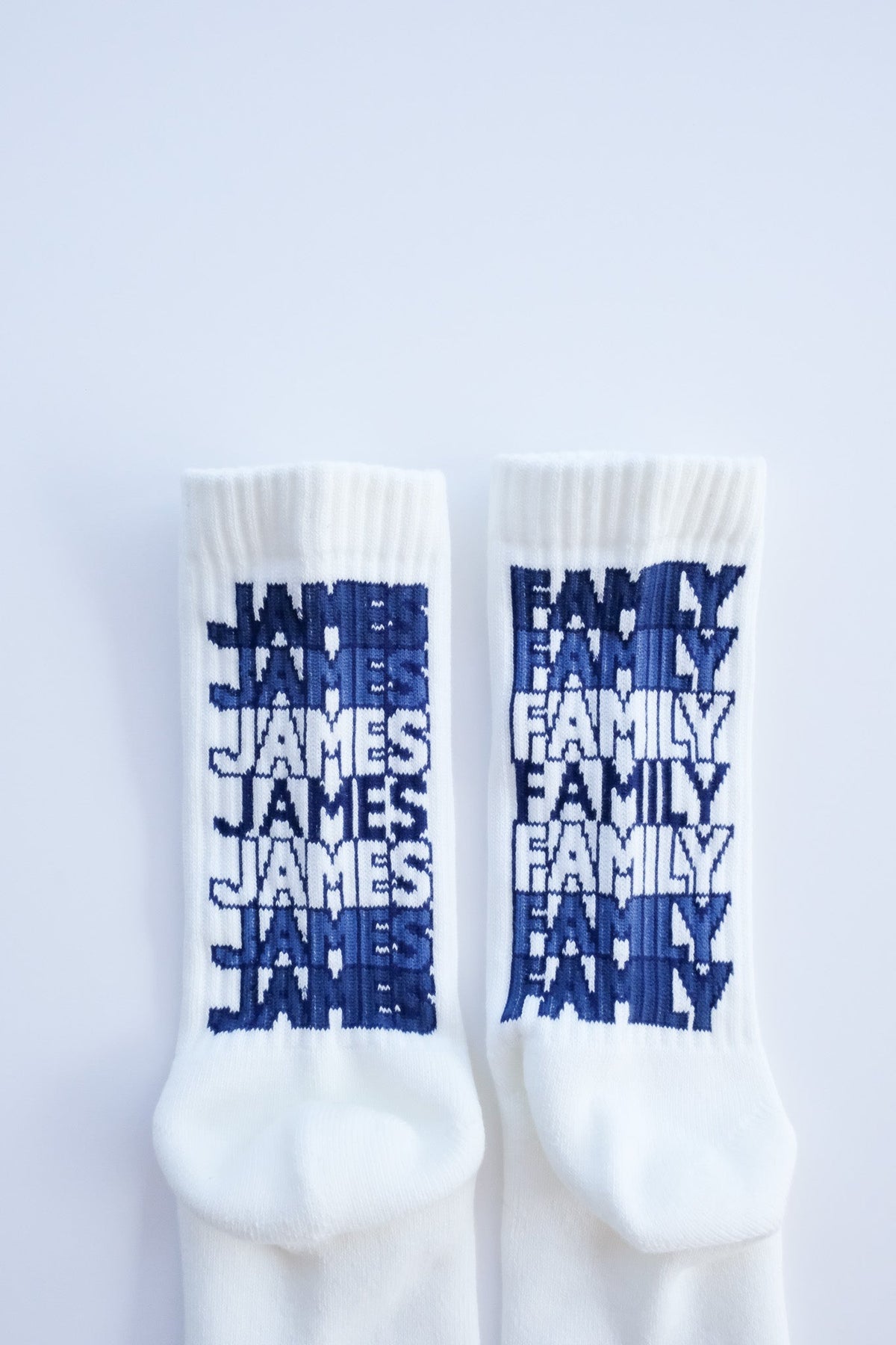 ” JAMES FAMILY ” Socks - WHT